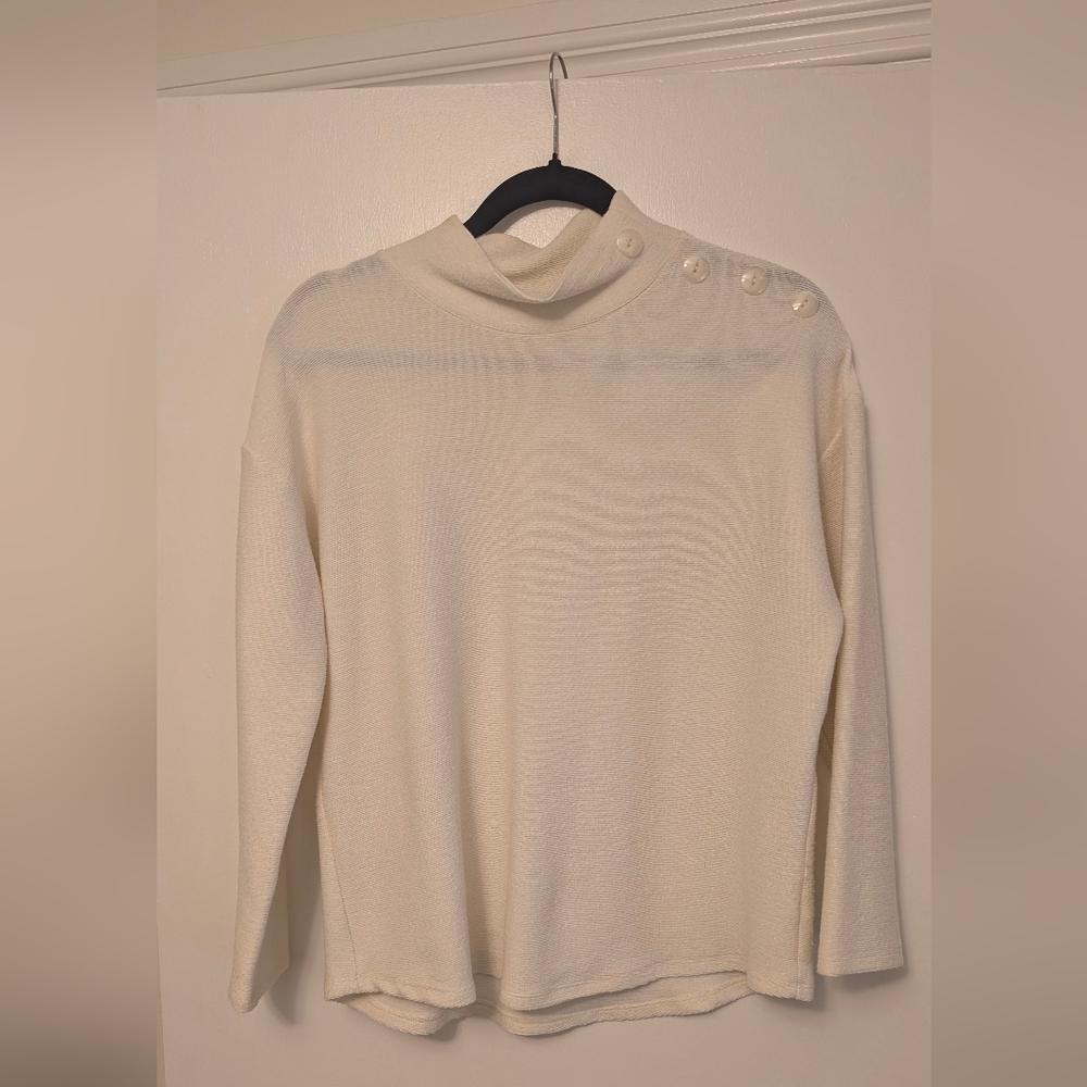 Elegant Cream Button-Detail Sweater